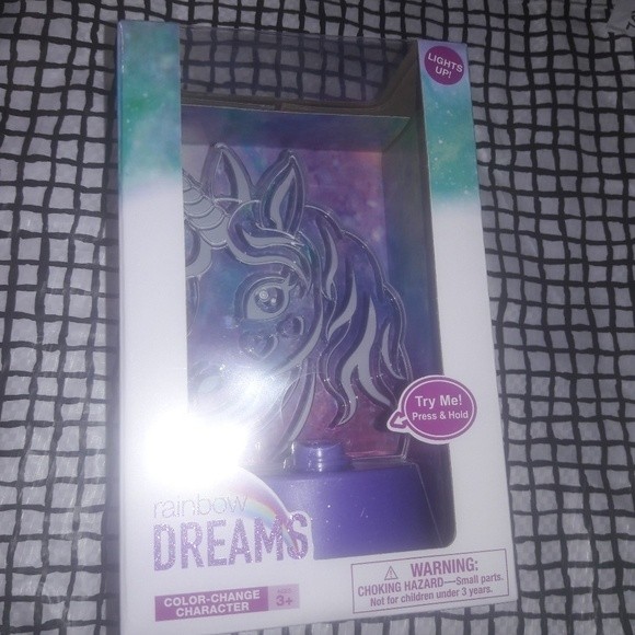 Rainbow Dreams Color Change Unicorn - Picture 6 of 7